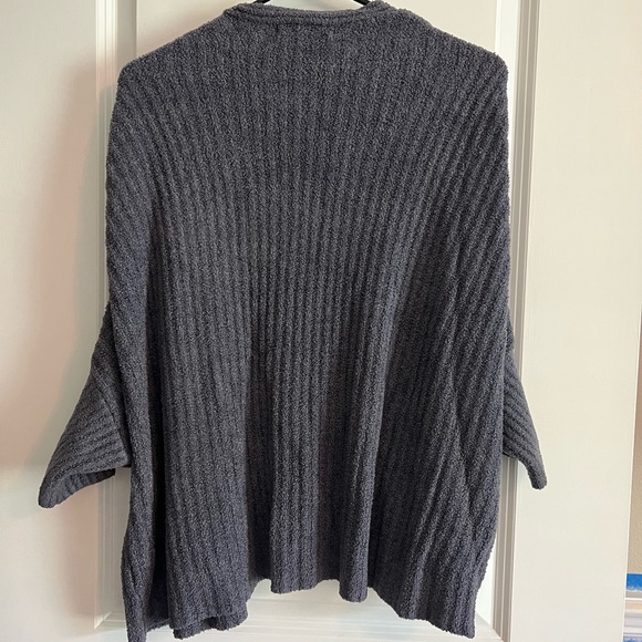 Barefoot Dreams CozyChic Lite Shrug - Picture 4 of 4